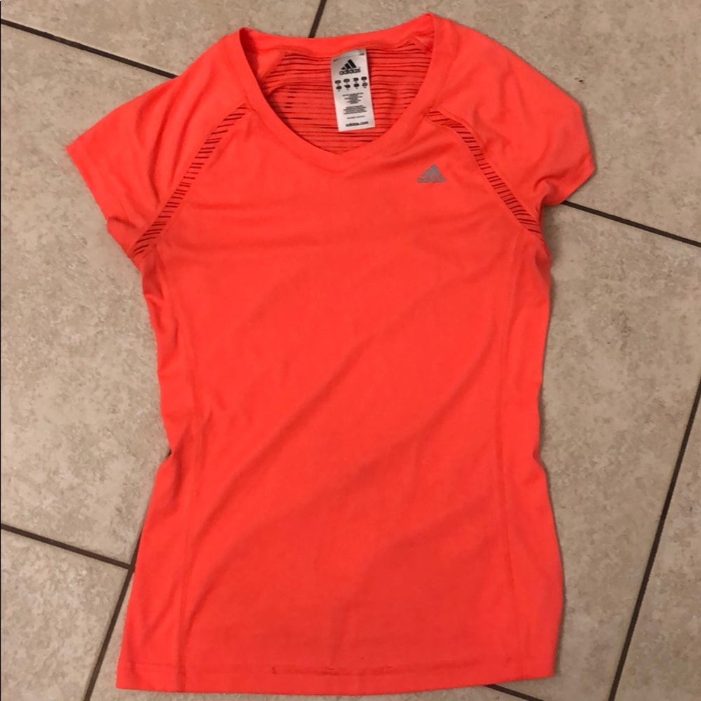 Adidas shirt size S